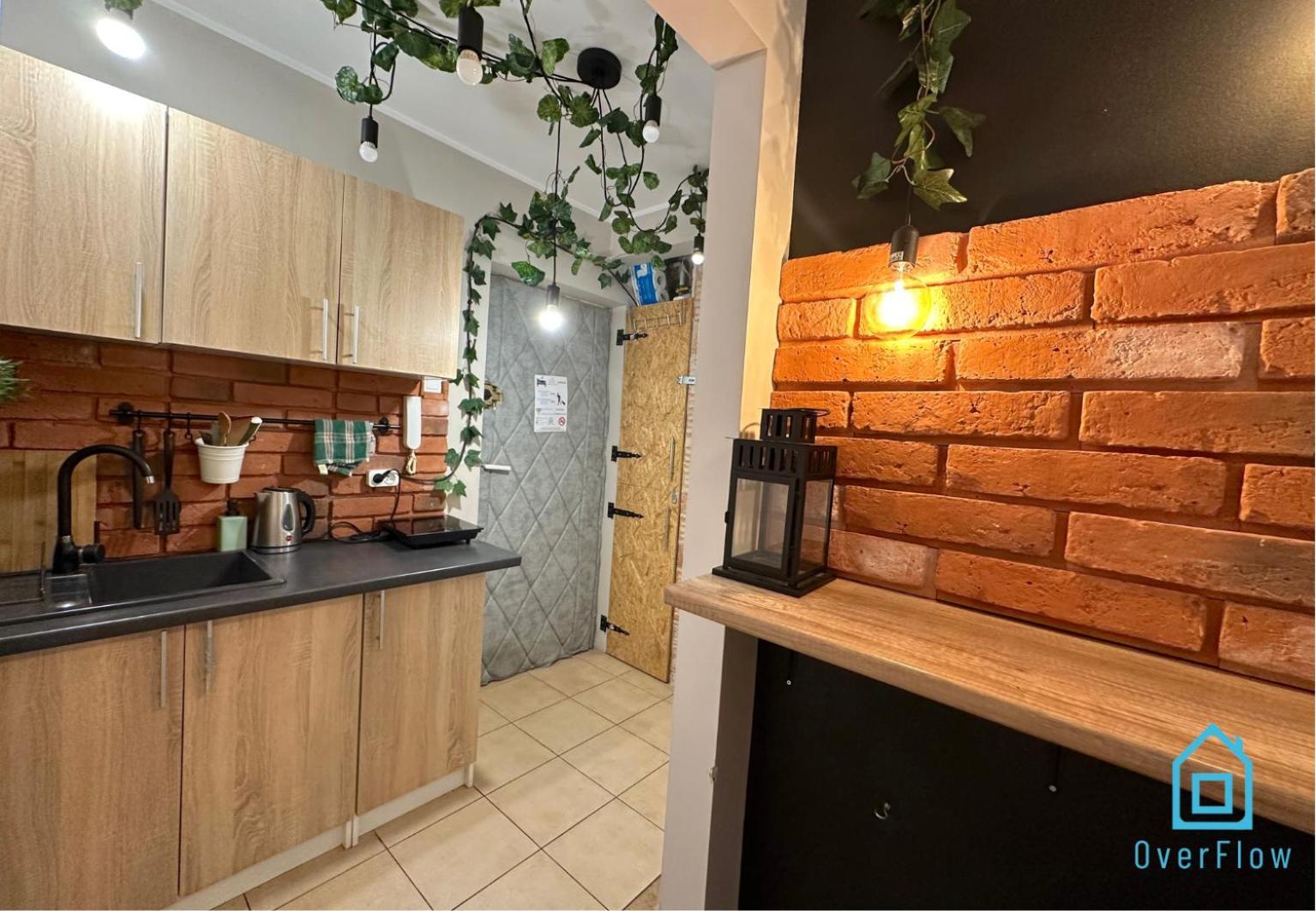 Spacious - Peaceful Retreat, 2 Minutes To Old Town *